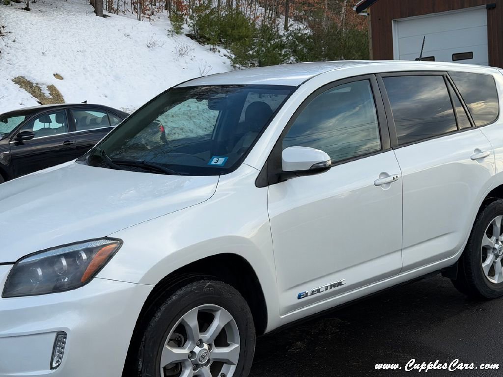Used 2014 Toyota RAV4 EV image 34