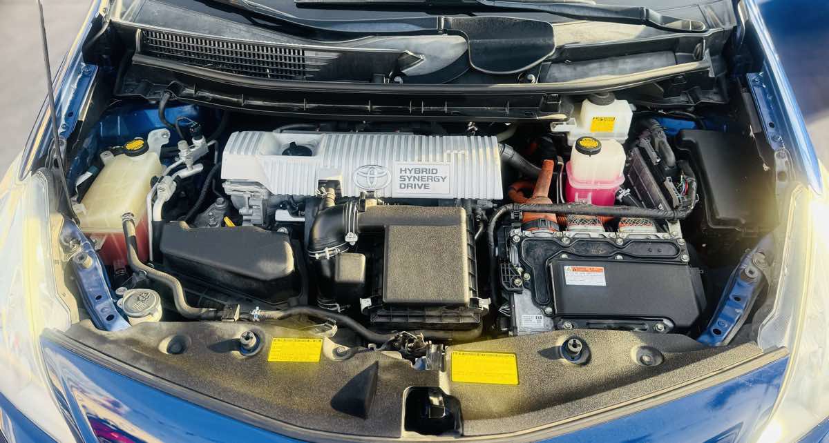 Used 2014 Toyota Prius V Two image 36