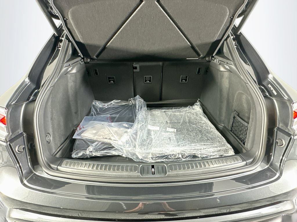 New 2026 Porsche Macan S AWD/4WD image 28