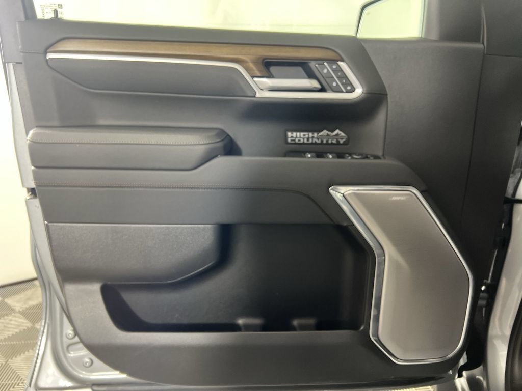 Certified 2026 Chevrolet Silverado 1500 High Country w/ Technology Package AWD/4WD image 22