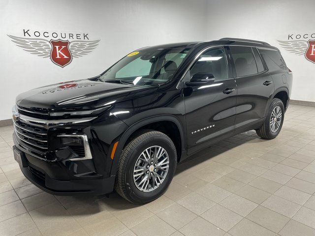 Used 2025 Chevrolet Traverse LT AWD/4WD image 3