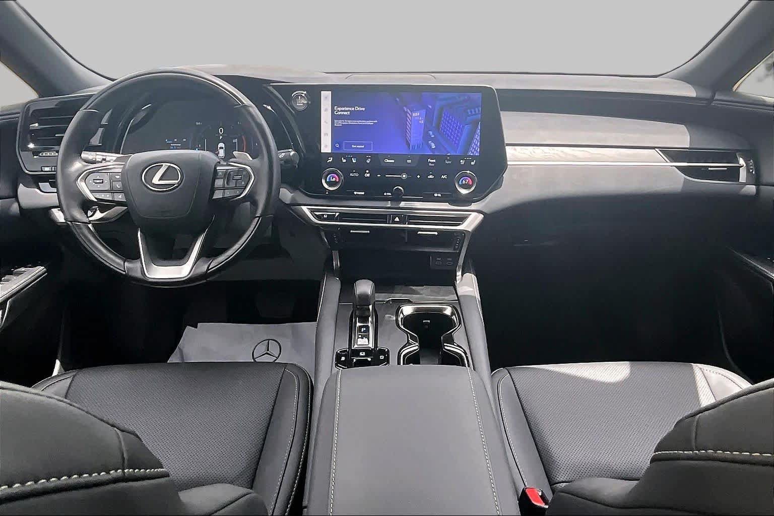 Used 2025 Lexus RX 350 Premium w/ Accessory Package (Z1) FWD image 16