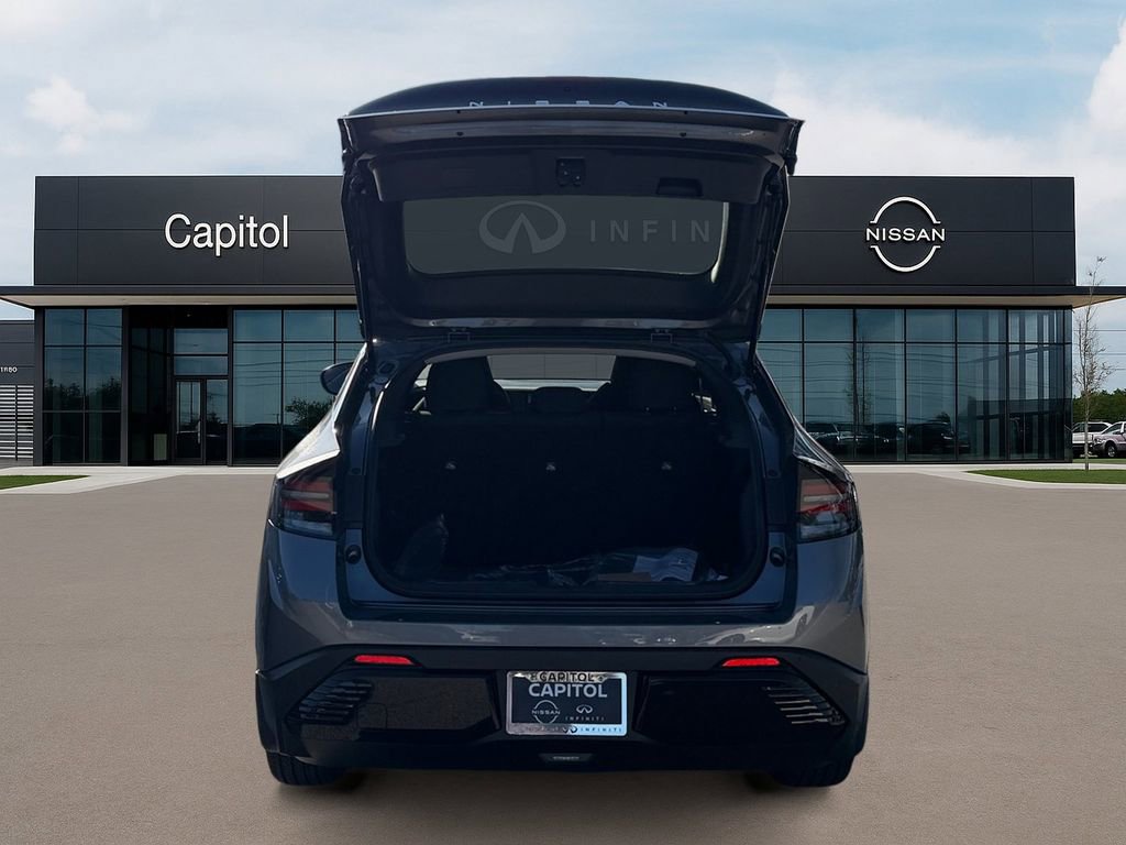 New 2026 Nissan Leaf image 9