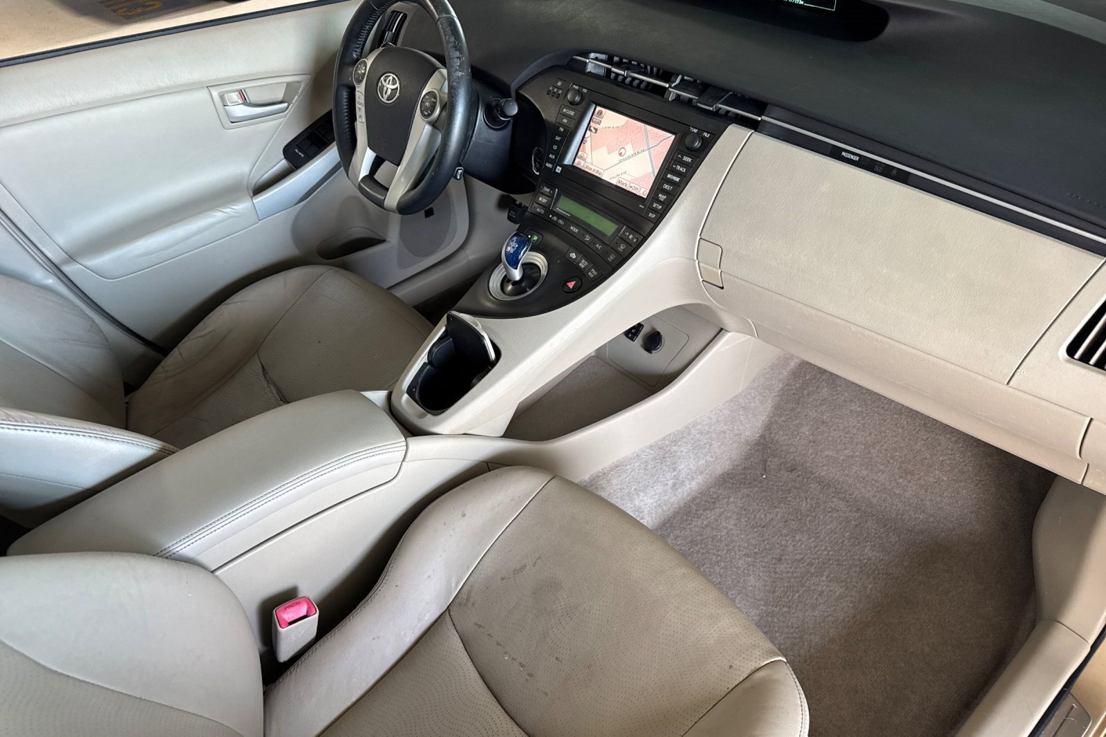Used 2011 Toyota Prius Four w/ Solar Roof Pkg FWD image 36