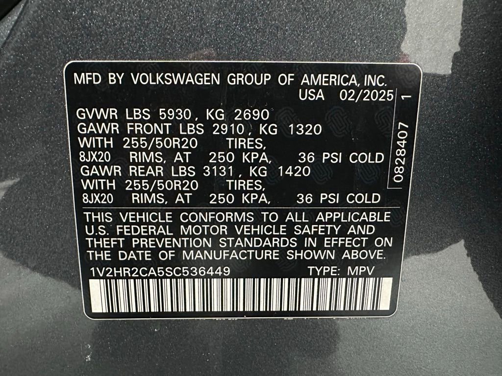 Used 2025 Volkswagen Atlas SE AWD/4WD image 11