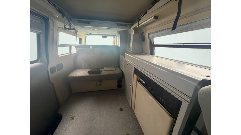 Used 2001 Volkswagen Eurovan FWD image 12