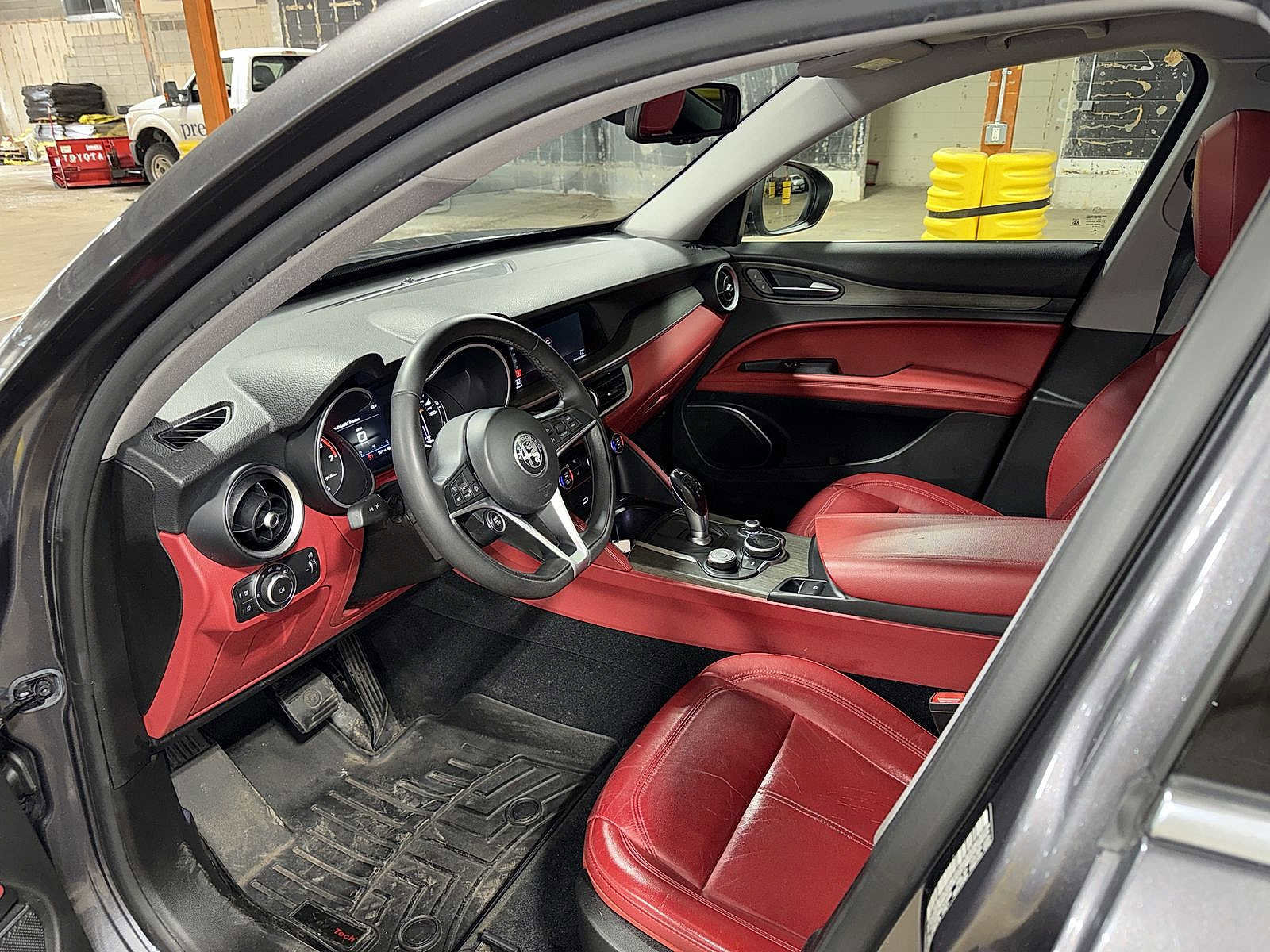 Used 2019 Alfa Romeo Stelvio Ti image 28