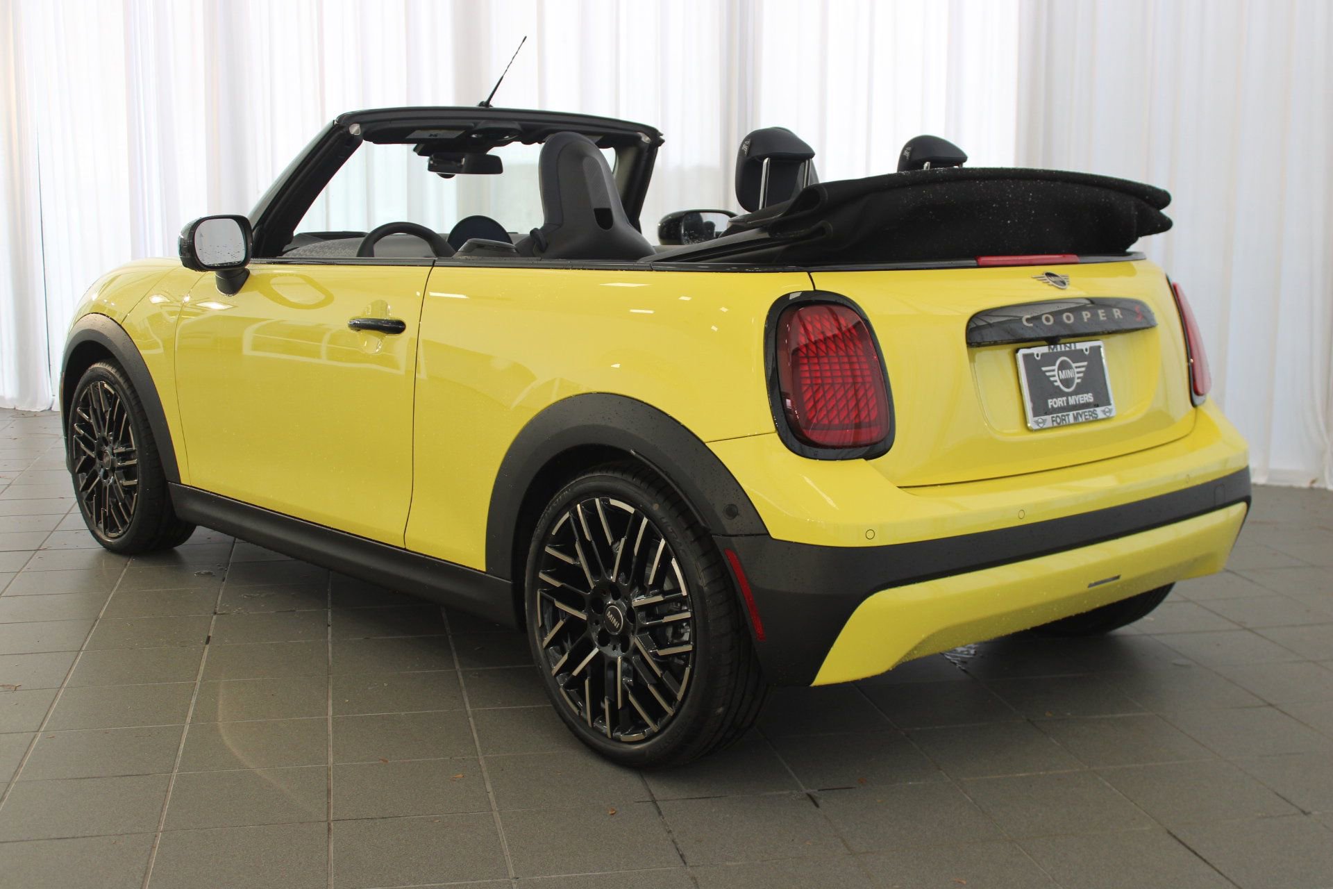 New 2026 MINI Cooper S image 18