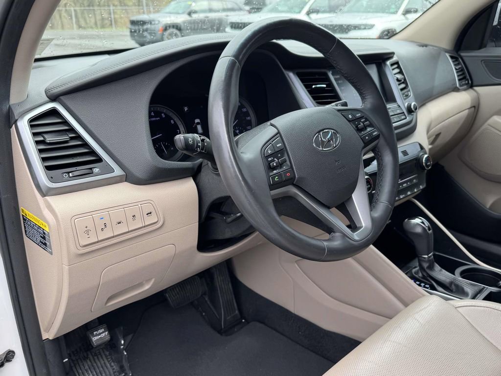Used 2018 Hyundai Tucson Limited w/ Ultimate Package 02 AWD/4WD image 3