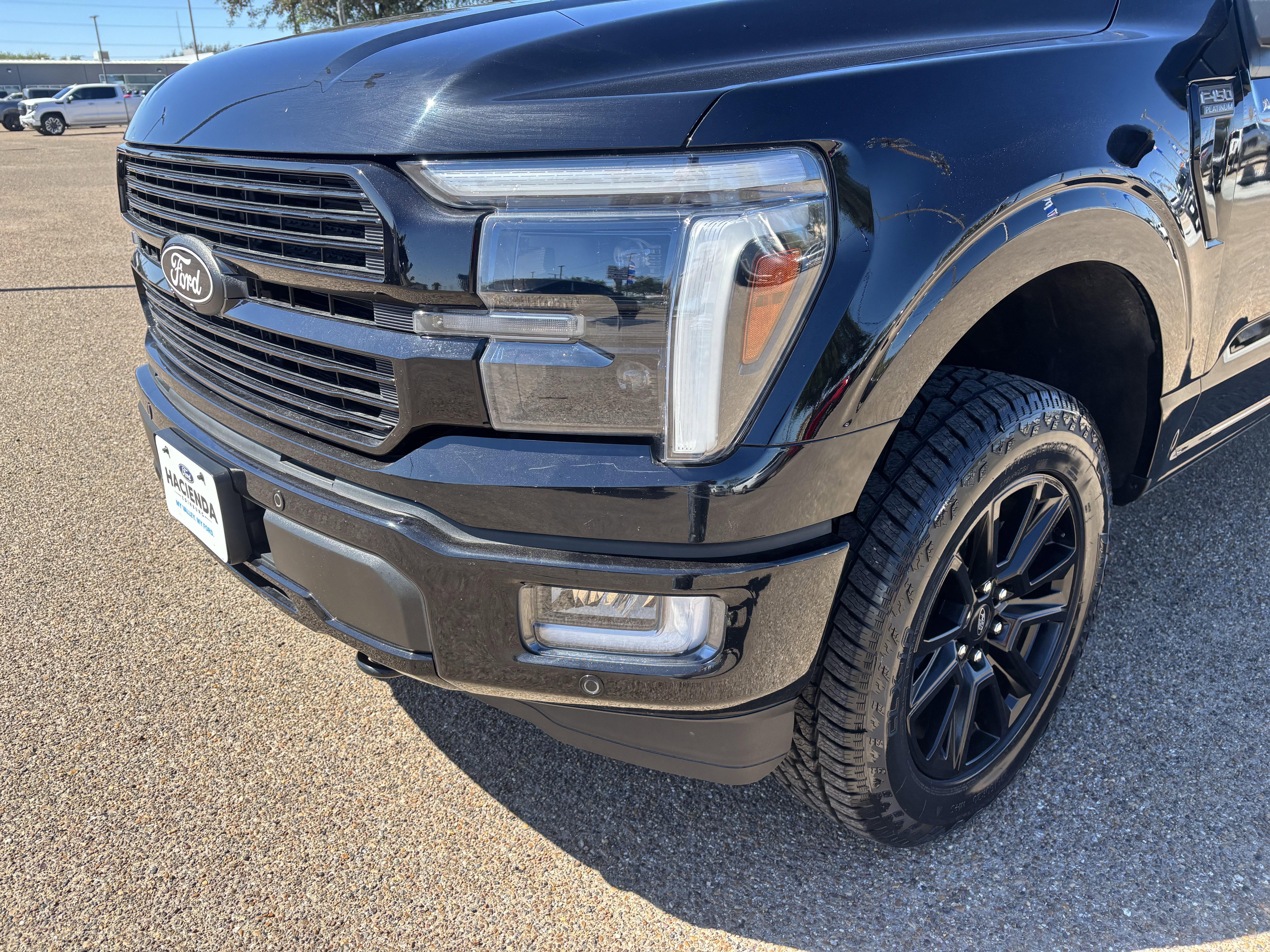 Certified 2024 Ford F150 Platinum w/ FX4 Off-Road Package AWD/4WD image 7