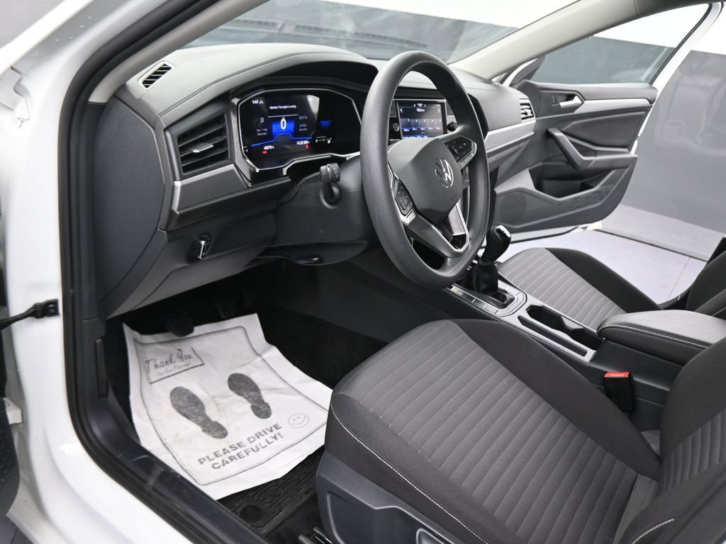 Used 2023 Volkswagen Jetta S image 41
