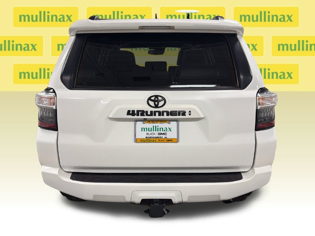 Used 2024 Toyota 4Runner SR5 Premium w/ Moonroof Package AWD/4WD image 17