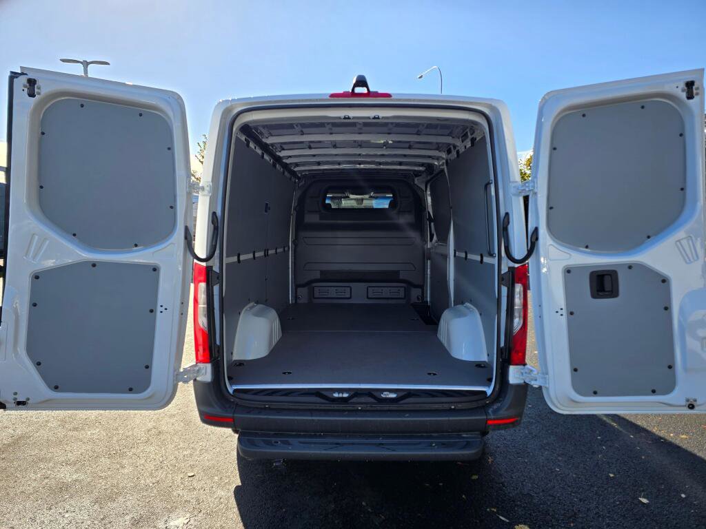 New 2026 Mercedes-Benz Sprinter 144 Cargo image 15