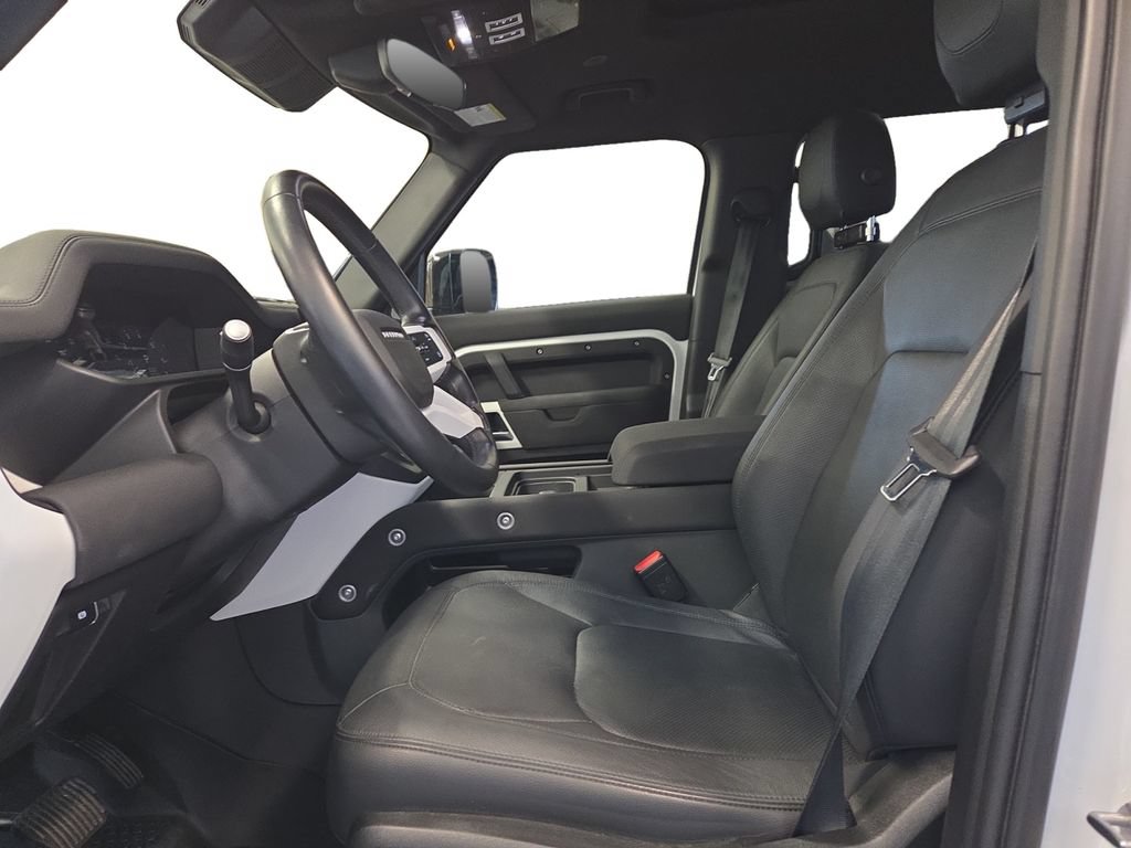 Used 2023 Land Rover Defender 130 SE AWD/4WD image 21