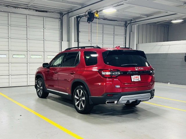 New 2025 Honda Pilot Touring image 18