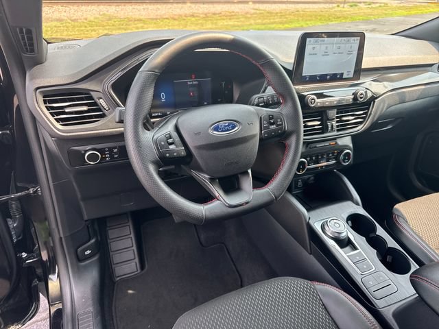 Used 2025 Ford Escape ST-Line AWD/4WD image 14
