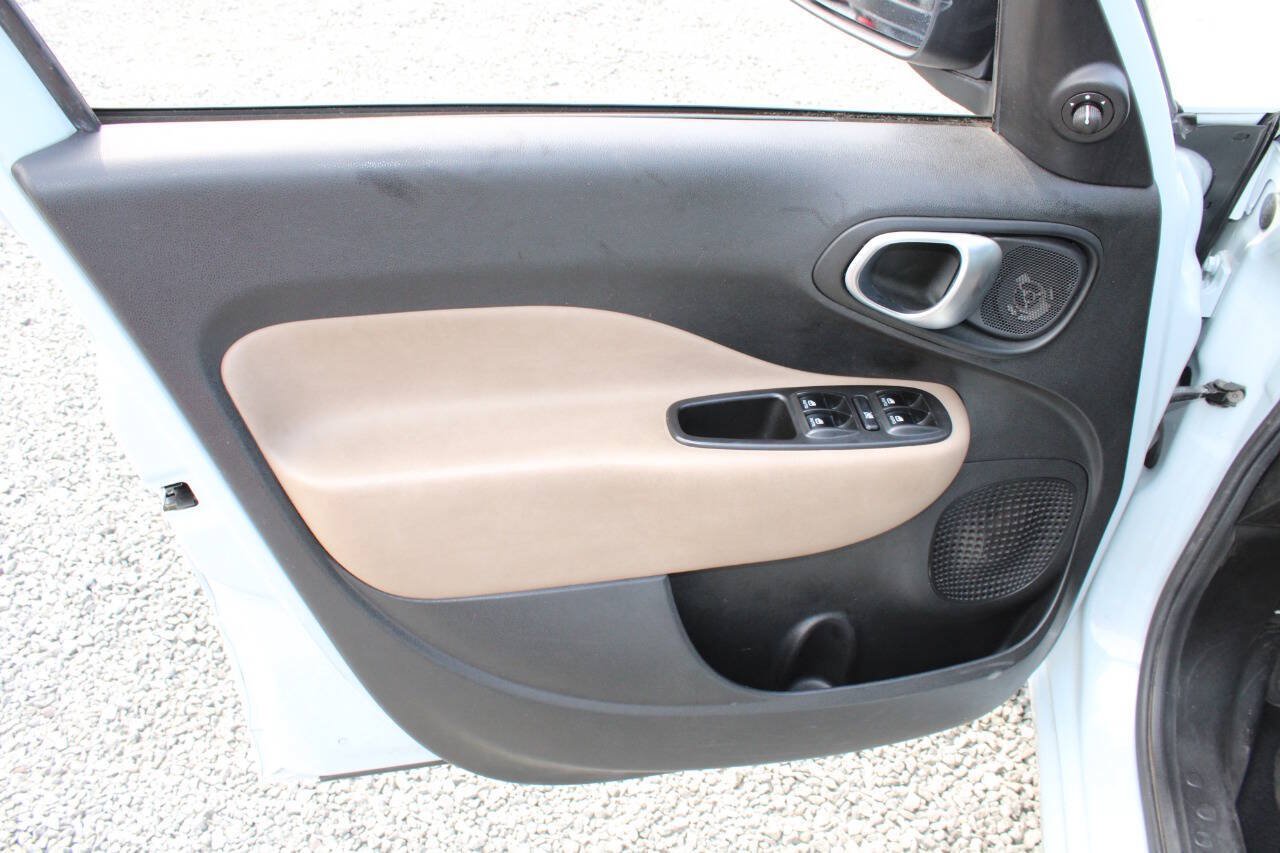 Used 2014 FIAT 500L Lounge FWD image 19