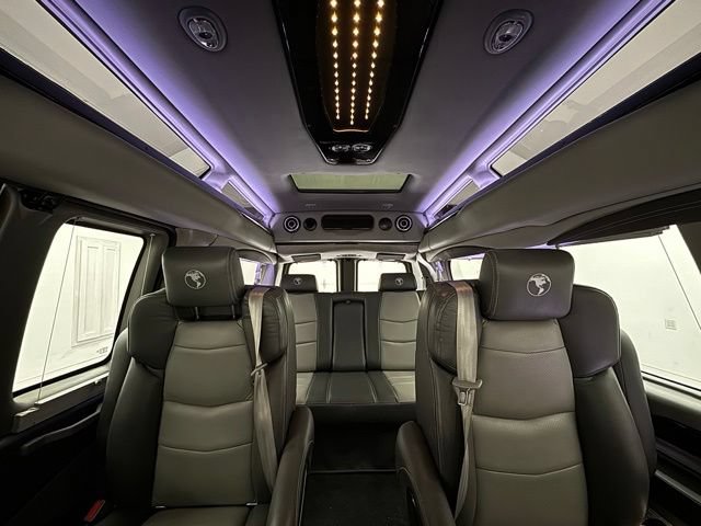 Used 2021 Chevrolet Express 2500 LS w/ Enhanced Convenience Package RWD image 2