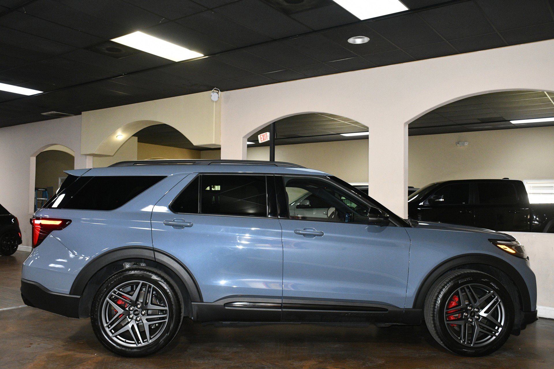 Used 2025 Ford Explorer ST w/ Sun And Sound Package image 52