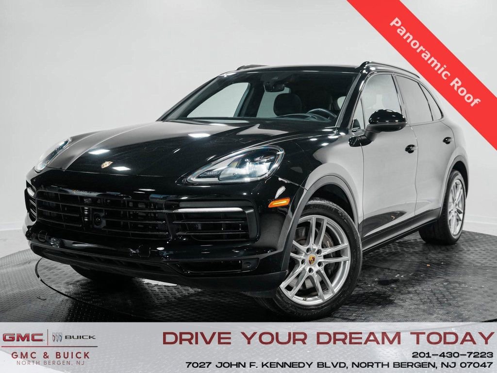 Used 2023 Porsche Cayenne w/ Premium Package image 1