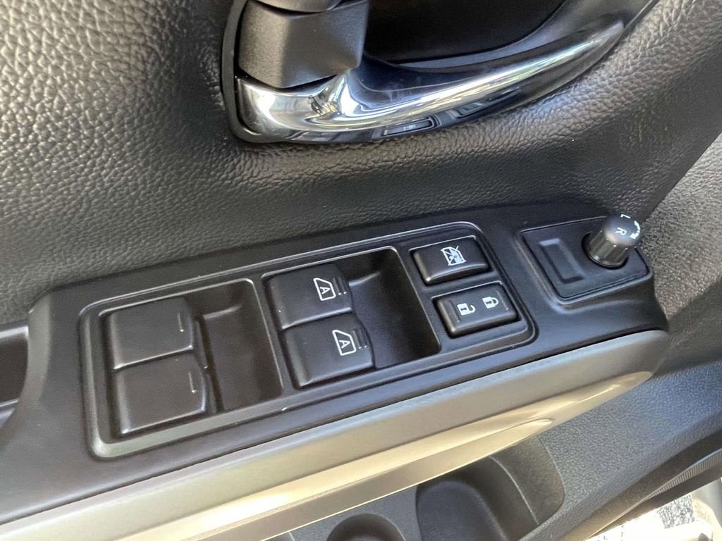 Used 2024 Nissan Titan SV w/ SV Bronze Edition Package RWD image 17