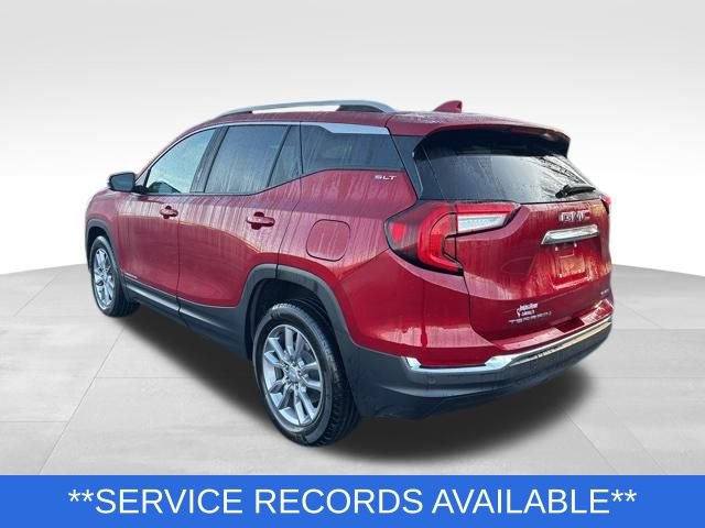 Used 2024 GMC Terrain SLT w/ LPO, Cargo Package image 4