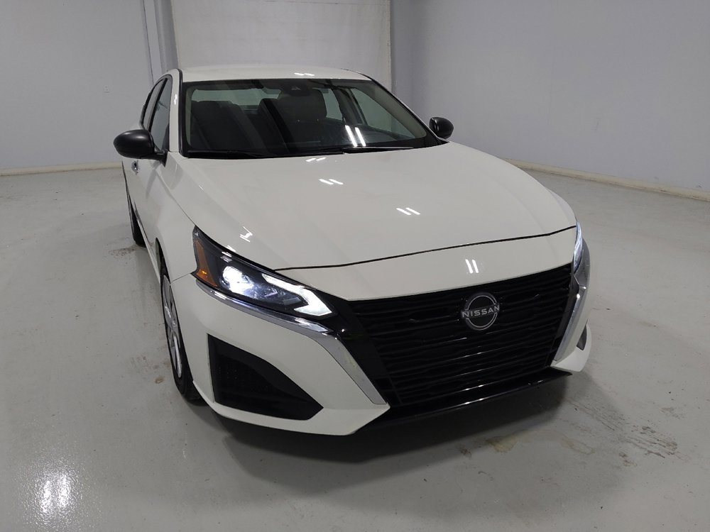 Used 2024 Nissan Altima 2.5 S image 14