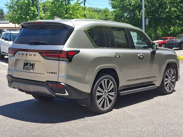 New 2026 Lexus LX 600 4WD w/ Luxury Package image 4