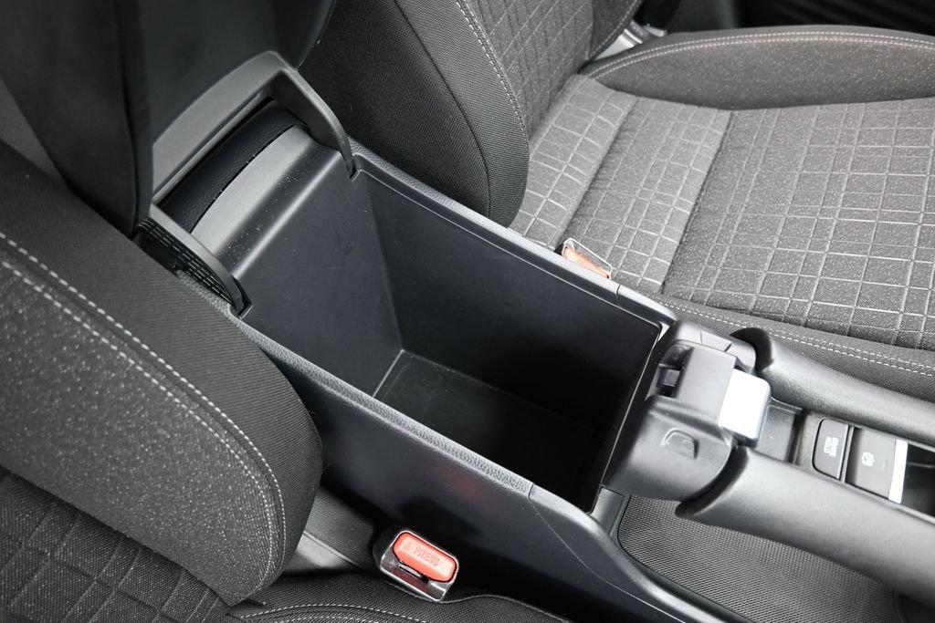 Certified 2024 Honda HR-V LX image 36