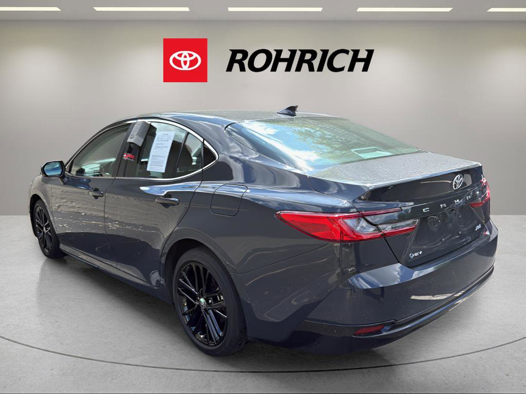 Used 2025 Toyota Camry XLE FWD image 8
