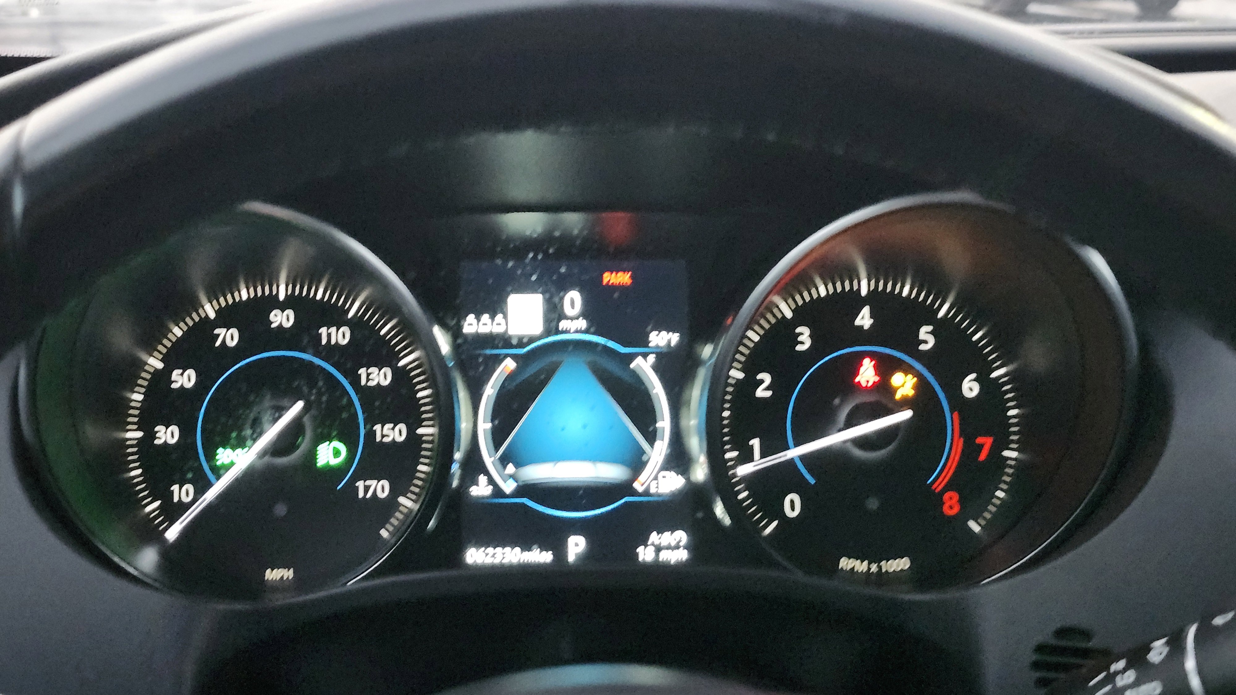 Used 2020 Jaguar F-PACE Premium image 25