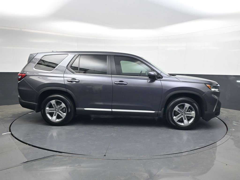 Used 2025 Honda Pilot EX-L image 3