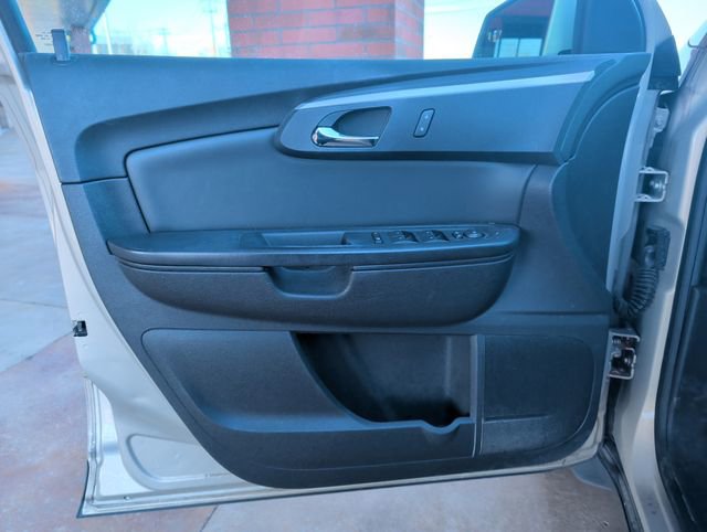 Used 2012 Chevrolet Traverse LT FWD image 13