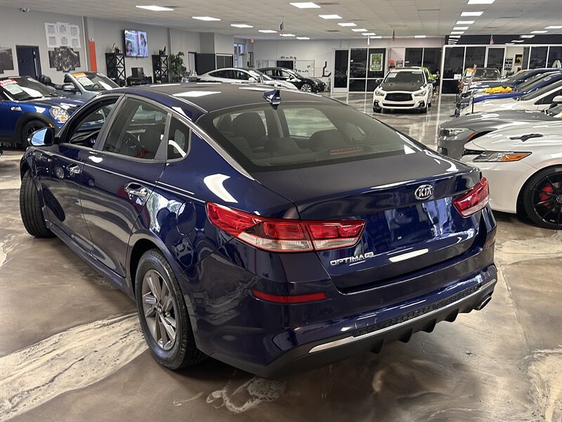 Used 2020 Kia Optima LX image 7