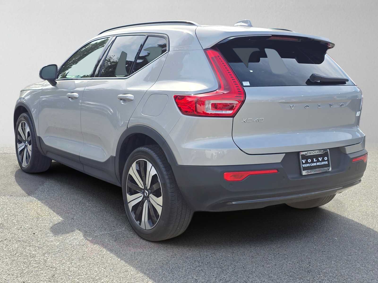 Certified 2023 Volvo XC40 Recharge Core w/ Protection Package Premier AWD/4WD image 7
