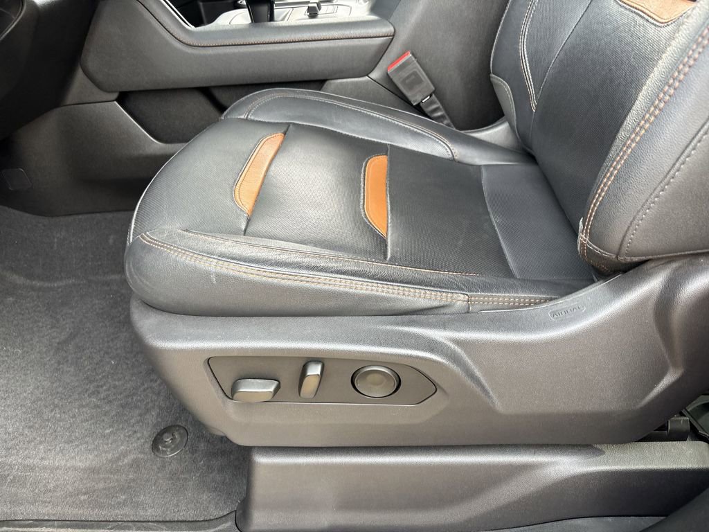 Used 2024 GMC Sierra 1500 AT4 w/ Technology Package image 19