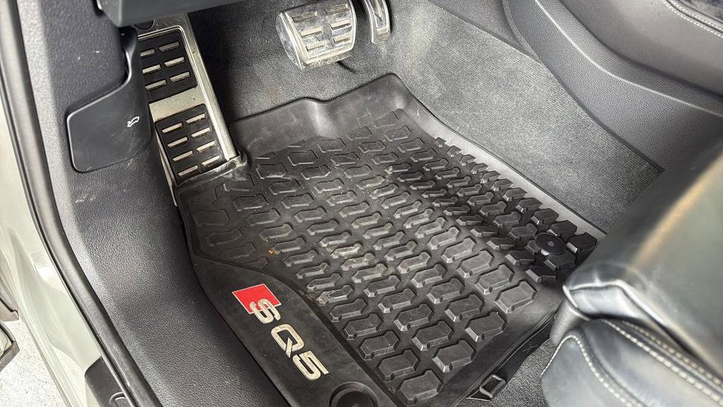 Used 2021 Audi SQ5 Premium Plus w/ Premium Plus Package image 25