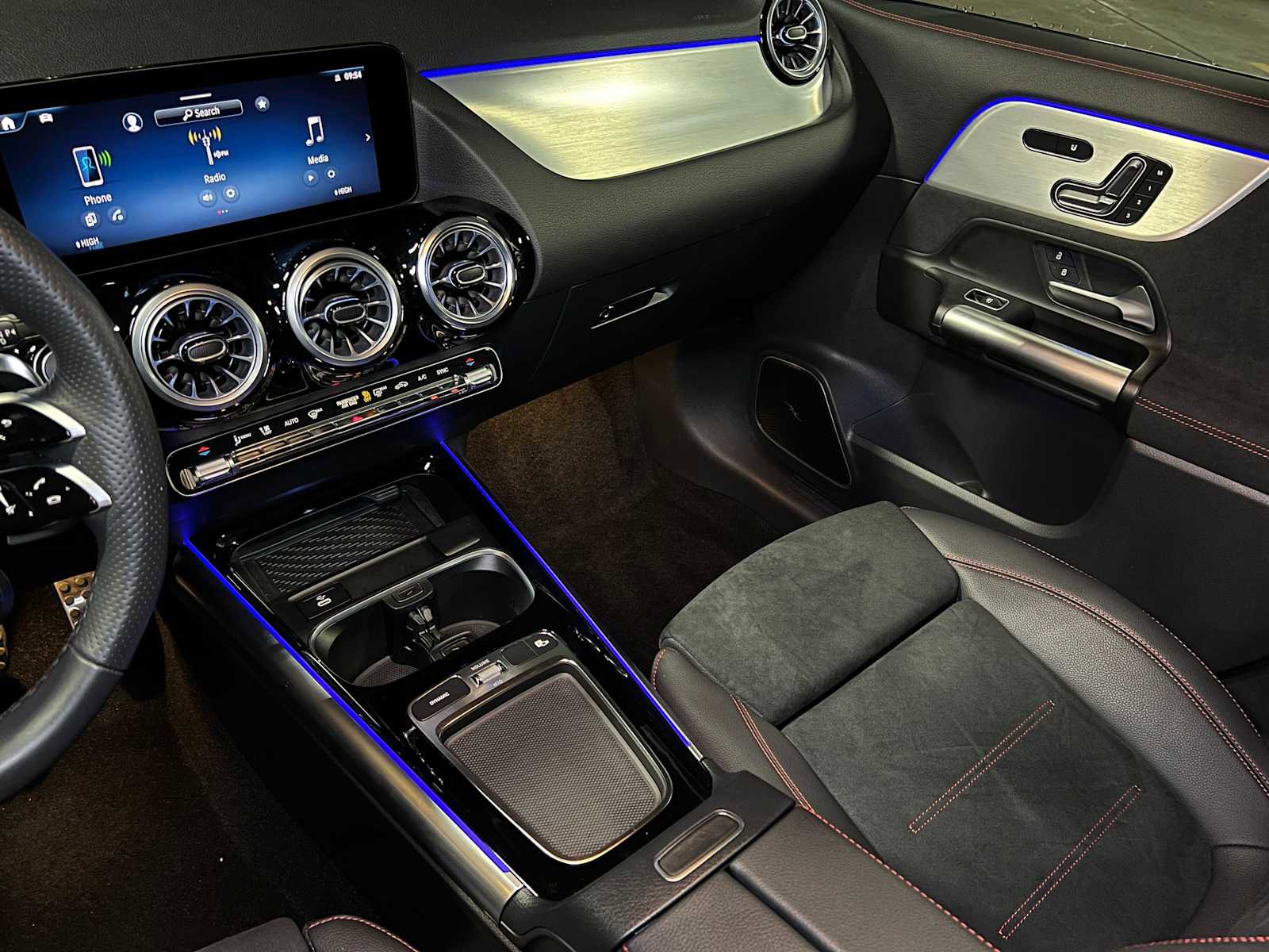 Certified 2025 Mercedes-Benz GLA 35 AMG 4MATIC image 35