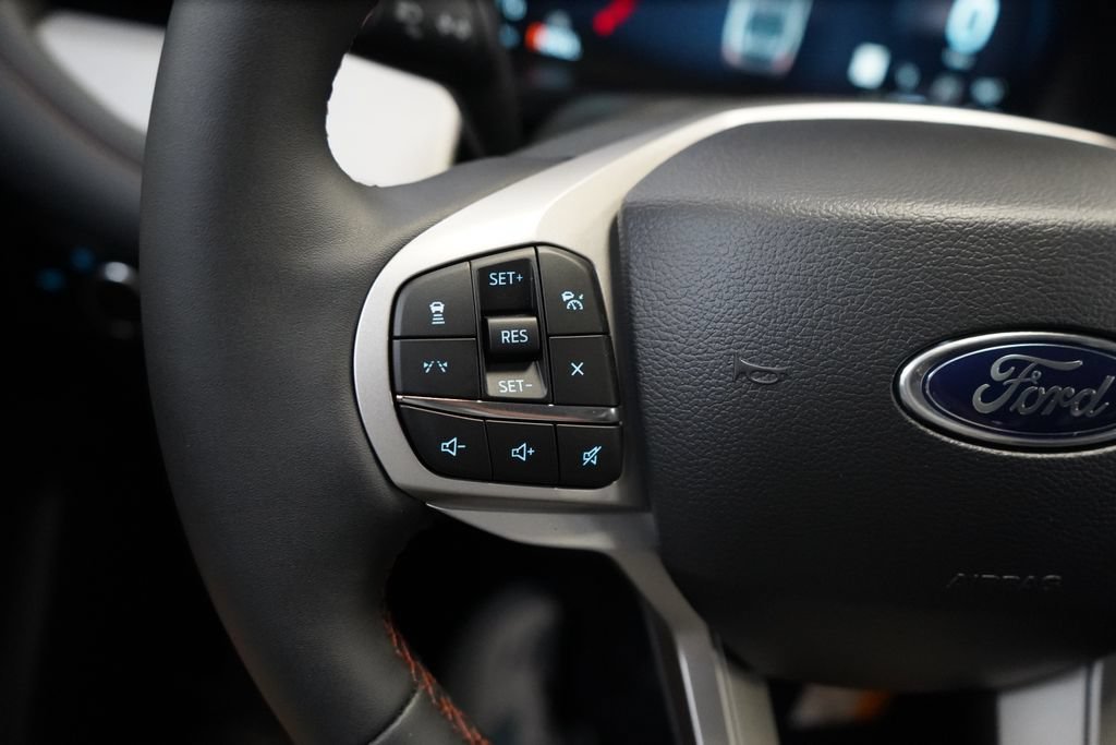 New 2026 Ford Explorer Active RWD image 33