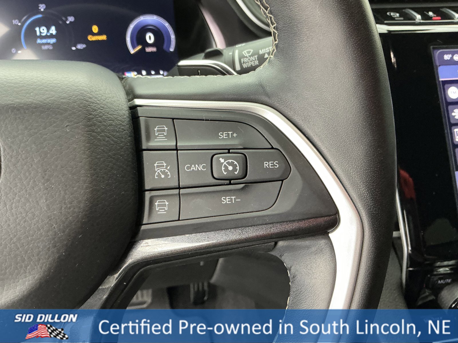 Used 2021 Jeep Grand Cherokee L Laredo image 10