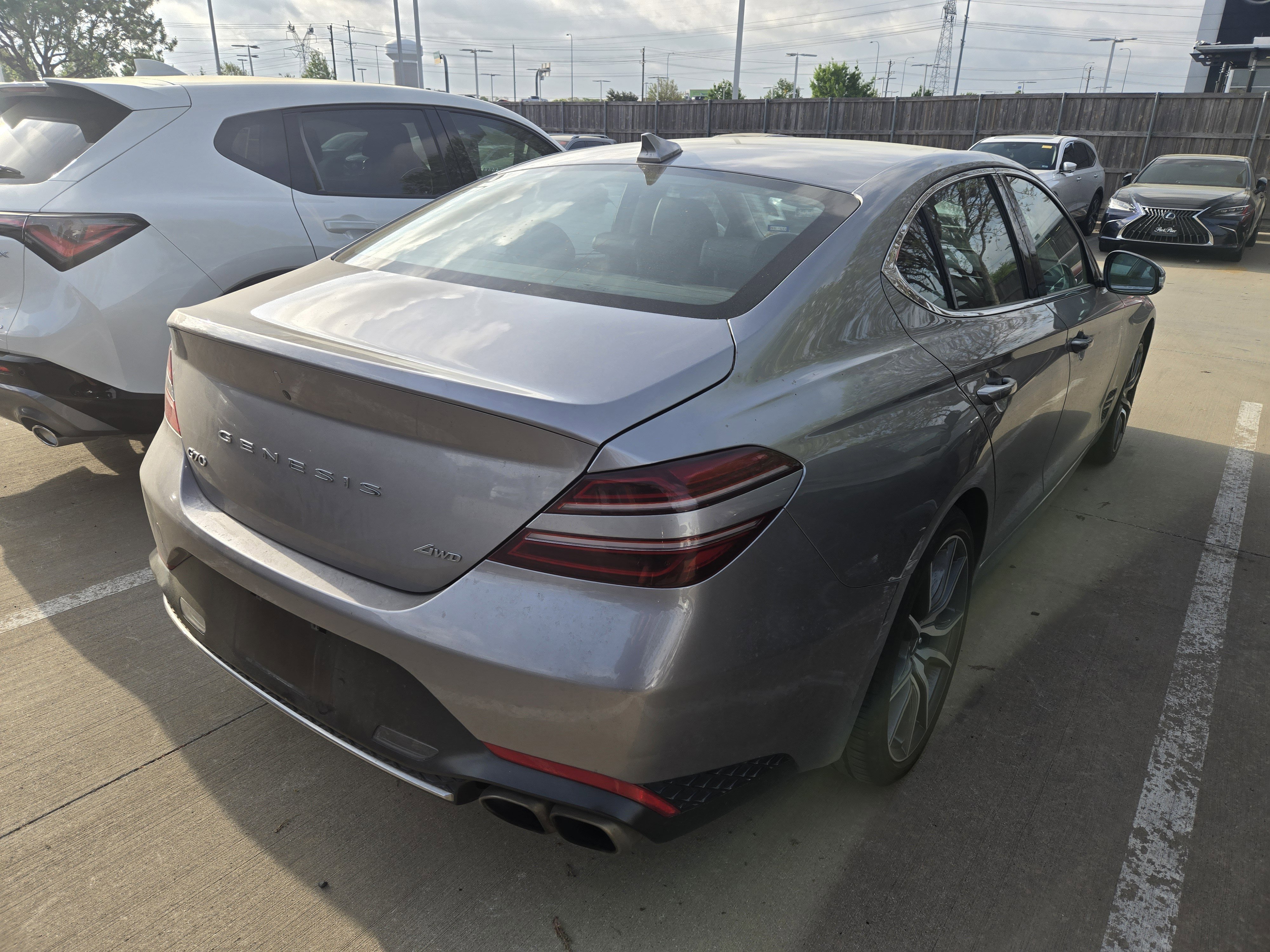 Used 2023 Genesis G70 2.0T image 7