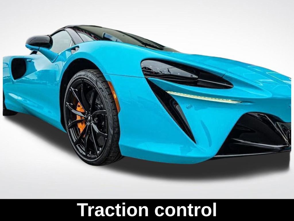 Used 2025 McLaren Artura Spider image 9