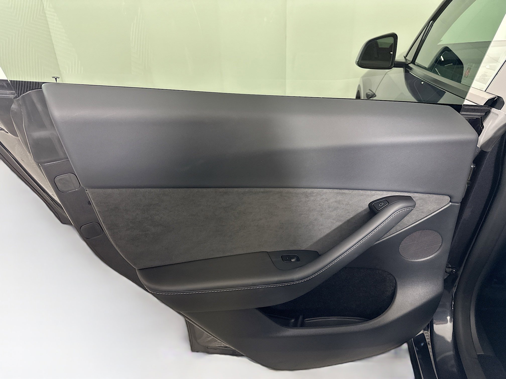 Used 2025 Tesla Model Y Long Range image 26