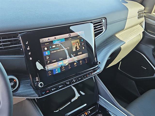 Used 2024 Jeep Wagoneer Series II w/ Convenience Group I image 18