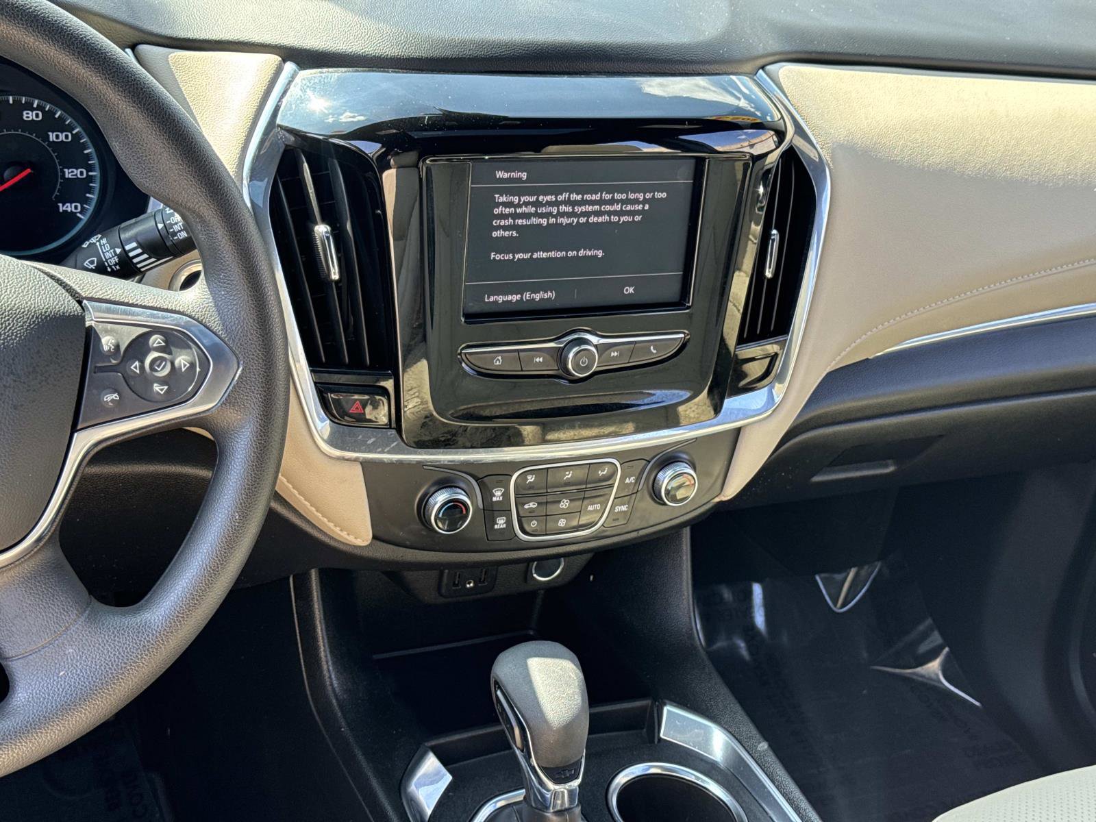 Used 2023 Chevrolet Traverse LS image 3