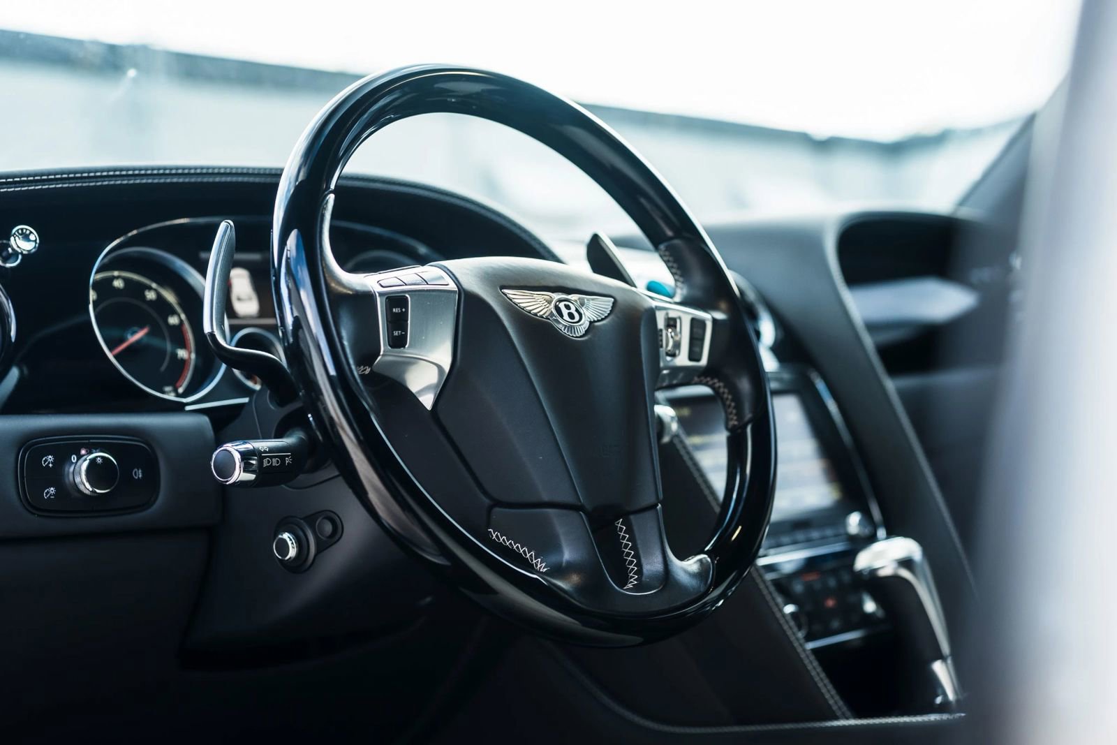 Used 2017 Bentley Flying Spur S V8 image 28