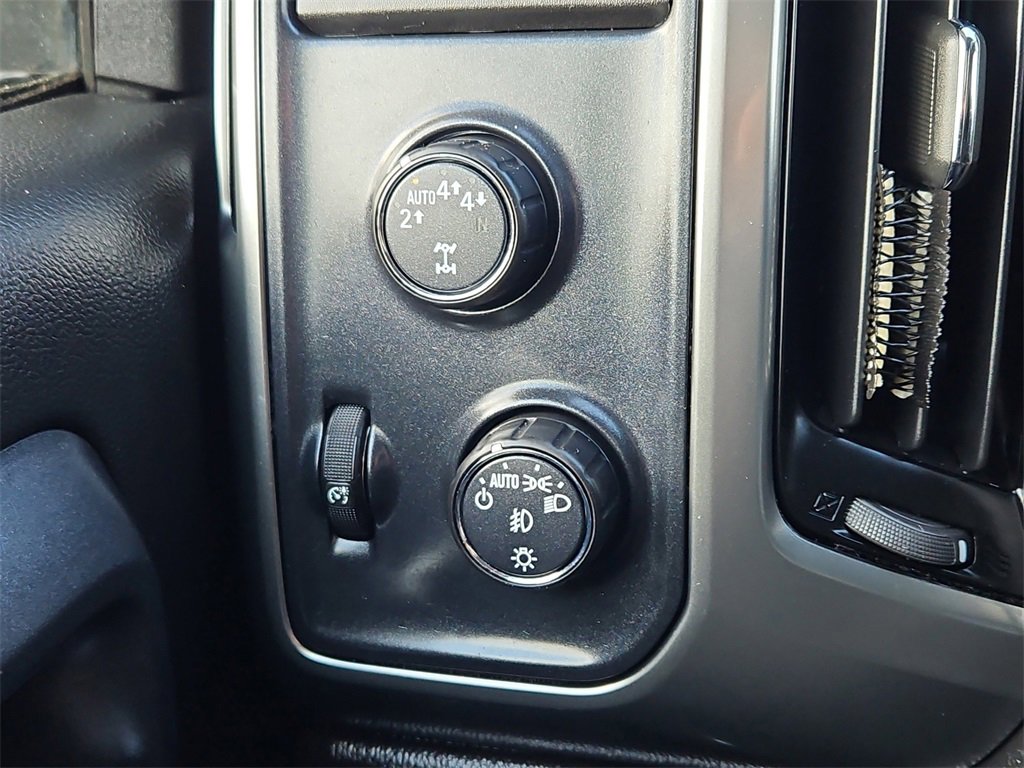 Used 2018 Chevrolet Silverado 1500 LT w/ All Star Edition image 16