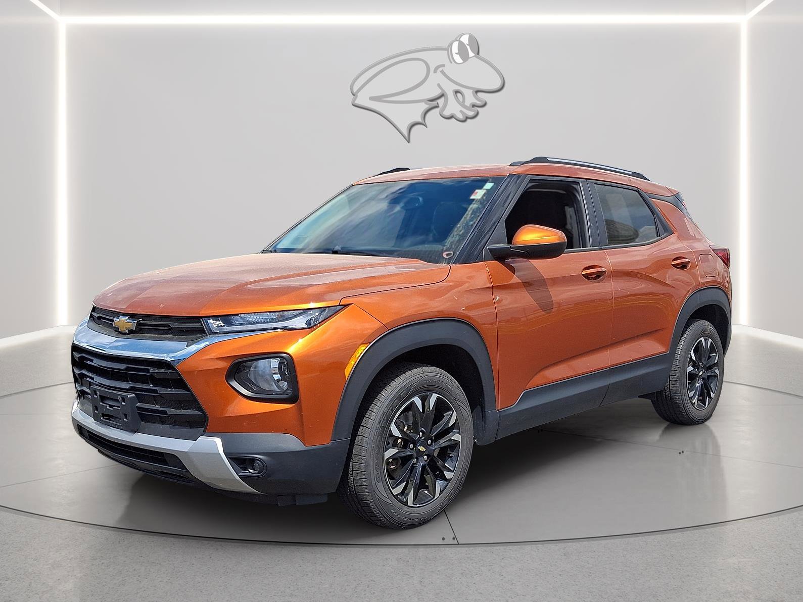 Used 2022 Chevrolet TrailBlazer LT w/ Sun and Liftgate Package AWD/4WD image 2