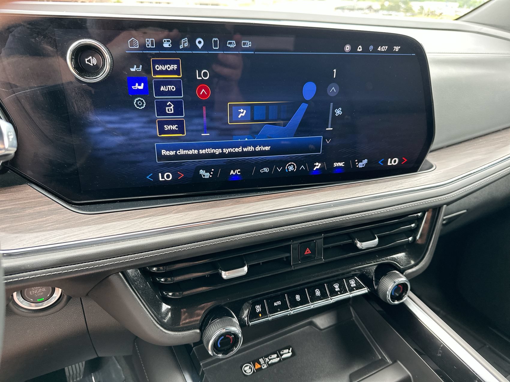 Used 2025 Chevrolet Tahoe LT AWD/4WD image 19