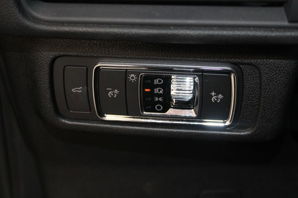 Used 2022 Lincoln Corsair Reserve w/ Equipment Group 201A image 43